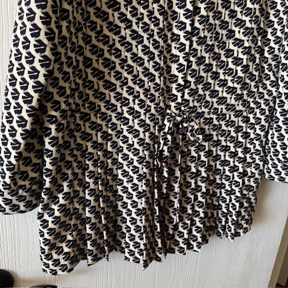 Anthropologie Maeve Selva Printed Button Front Pleated Drawstring Tunic Top - Picture 3 of 10